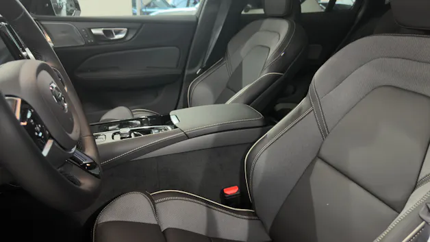 VOLVO V60 2.0 T6 TE Ultra Dark eAWD
