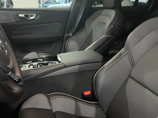 VOLVO V60 2.0 T6 TE Ultra Dark eAWD
