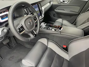 VOLVO V60 T6e AWD Ultim Dark