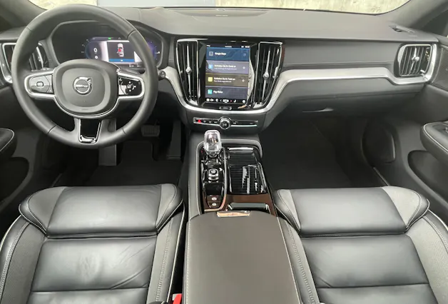 VOLVO V60 T6e AWD Ultim Dark