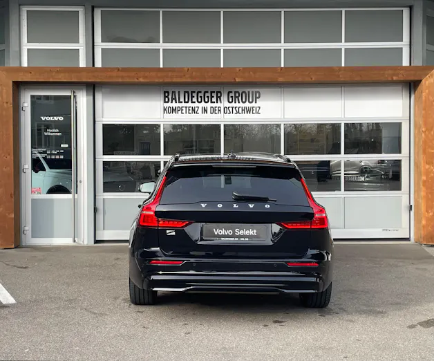 VOLVO V60 T6e AWD Ultim Dark
