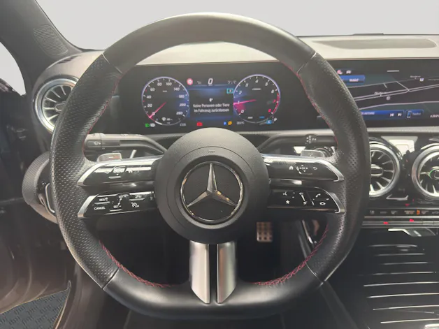 MERCEDES-BENZ A 200 AMG Line Limousine 7G-DCT