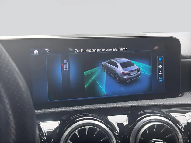 MERCEDES-BENZ A 200 AMG Line Limousine 7G-DCT