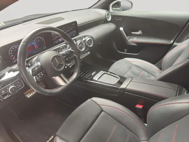 MERCEDES-BENZ A 200 AMG Line Limousine 7G-DCT