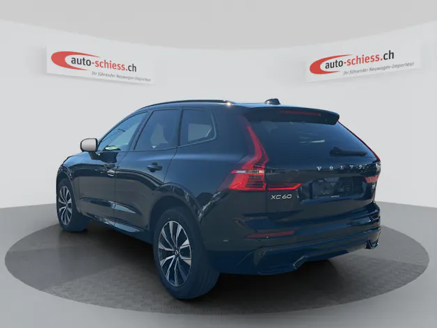 VOLVO XC60 B5 Benzin Mild Hybrid AWD Plus Dark Geartronic