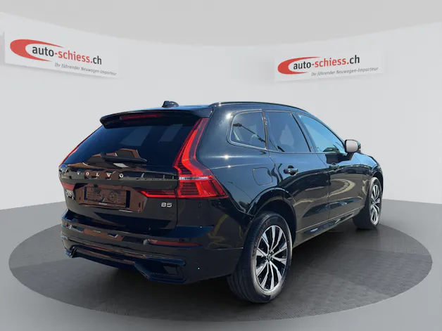 VOLVO XC60 B5 Benzin Mild Hybrid AWD Plus Dark Geartronic