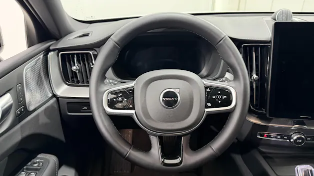 VOLVO XC60 2.0 T6 TE Black Edition e