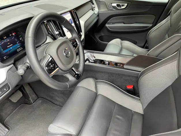 VOLVO XC60 2.0 T6 TE Ultimate Dark e
