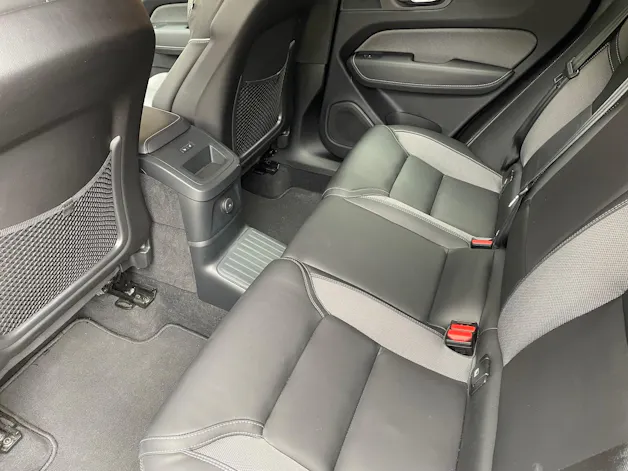 VOLVO XC60 2.0 T6 TE Ultimate Dark e