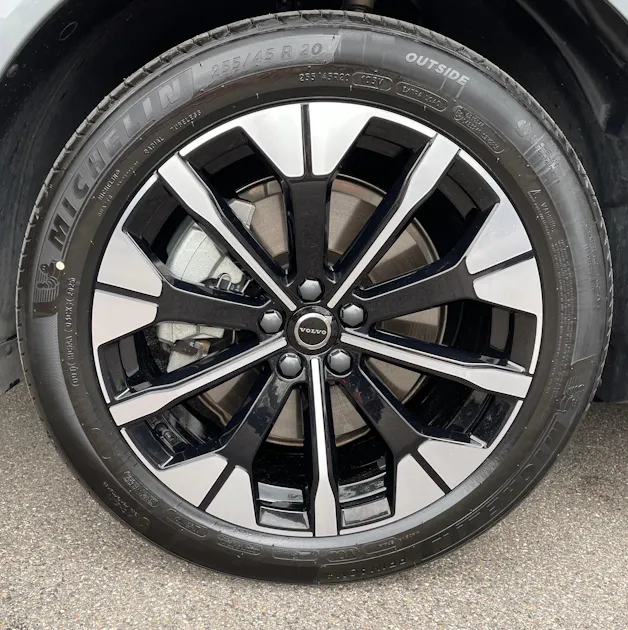 VOLVO XC60 2.0 T6 TE Ultimate Dark e
