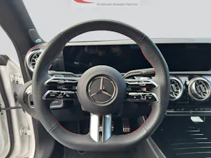 MERCEDES-BENZ CLA 200 AMG Night 7G-DCT