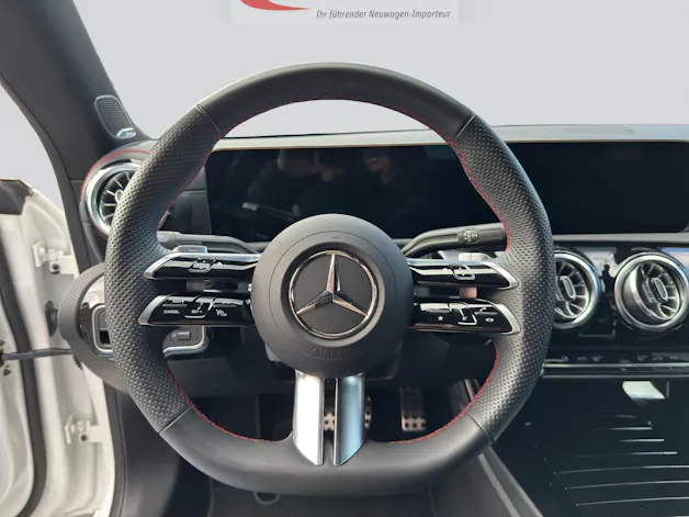 MERCEDES-BENZ CLA 200 AMG Night 7G-DCT