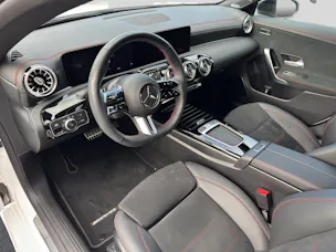 MERCEDES-BENZ CLA 200 AMG Night 7G-DCT