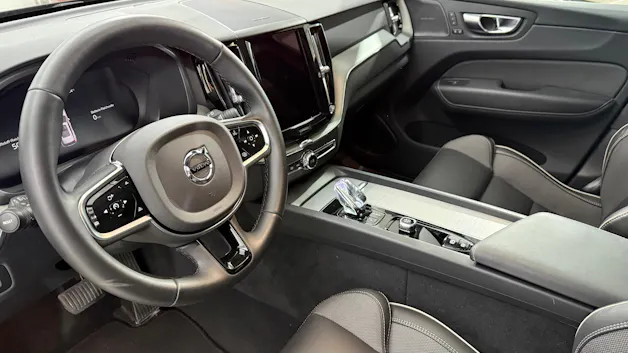 VOLVO XC60 2.0 T6 TE Plus Dark eAWD