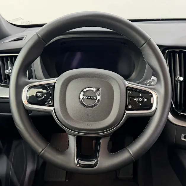 VOLVO XC60 2.0 T6 TE Plus Dark eAWD