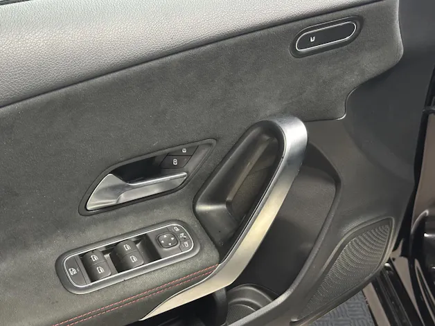 MERCEDES-BENZ A 200 AMG 7G-DCT