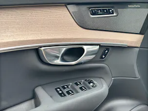 VOLVO XC90 T8 eAWD 7Pl. PluginHybrid Plus Dark Geartronic