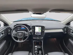 VOLVO XC40 B4 Benzin Mild Hybrid Plus Dark DCT