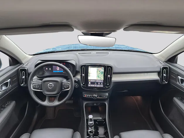 VOLVO XC40 B4 Benzin Mild Hybrid Plus Dark DCT