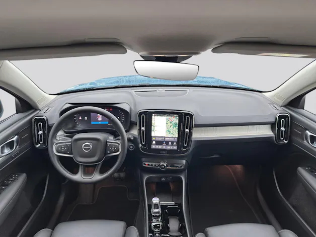 VOLVO XC40 B4 Benzin Mild Hybrid Plus Dark DCT
