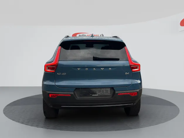 VOLVO XC40 B4 Benzin Mild Hybrid Plus Dark DCT