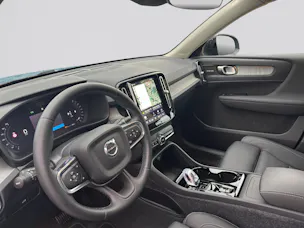 VOLVO XC40 B4 Benzin Mild Hybrid Plus Dark DCT