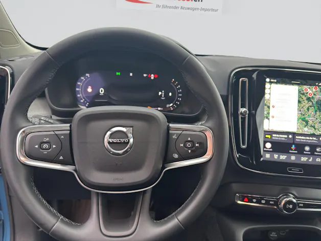 VOLVO XC40 B4 Benzin Mild Hybrid Plus Dark DCT