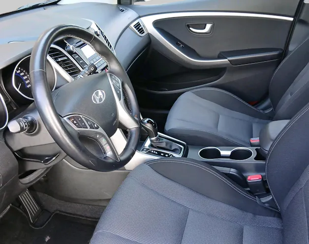 HYUNDAI i30 1.6 GDi Amplia
