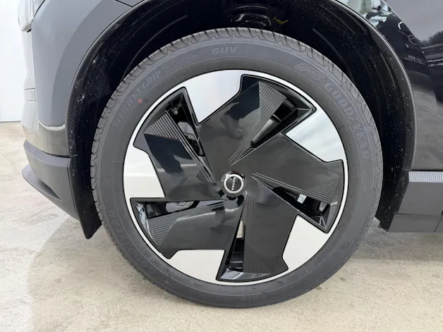VOLVO EX 30 E60 Twin Plus Performance