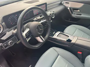 MERCEDES-BENZ CLA 250 4Matic 8G-DCT AMG Line Night