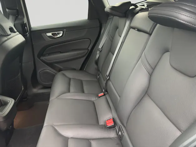 VOLVO XC60 B4 Diesel Mild Hybrid AWD Plus Dark Geartronic