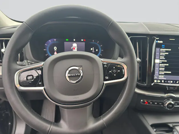 VOLVO XC60 B4 Diesel Mild Hybrid AWD Plus Dark Geartronic