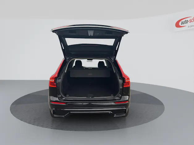 VOLVO XC60 B4 Diesel Mild Hybrid AWD Plus Dark Geartronic