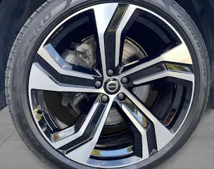 VOLVO XC90 2.0 B6 MH Ultimate Bright