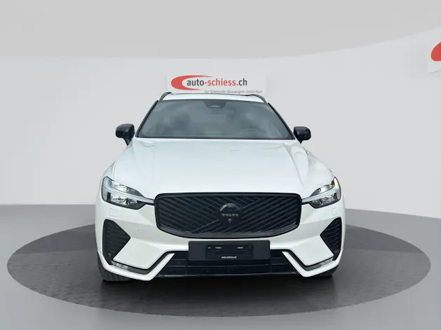 VOLVO XC60 B5 Benzin Mild Hybrid AWD Plus Black Edition Geartronic