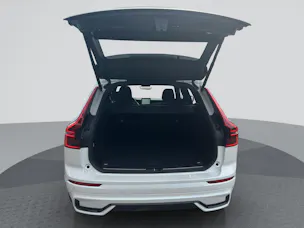 VOLVO XC60 B5 Benzin Mild Hybrid AWD Plus Black Edition Geartronic