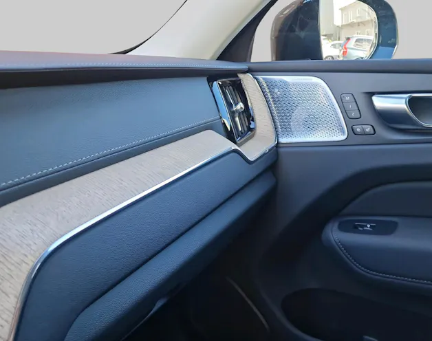 VOLVO XC60 2.0 T8 TE Ultra Dark eAWD