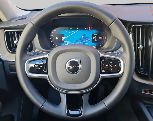 VOLVO XC60 2.0 T8 TE Ultra Dark eAWD