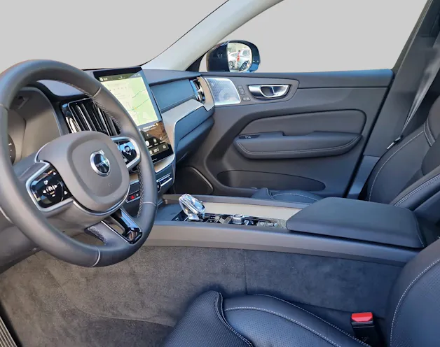 VOLVO XC60 2.0 T8 TE Ultra Dark eAWD