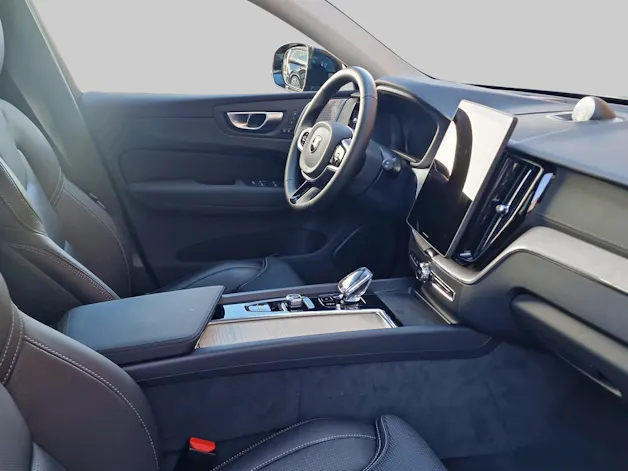 VOLVO XC60 2.0 T8 TE Ultra Dark eAWD
