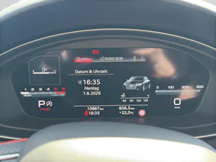 AUDI A4 40 TDI S line S-tronic Black