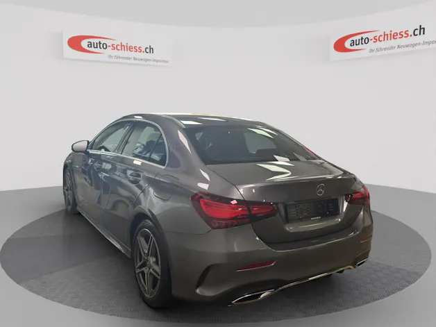 MERCEDES-BENZ A 200 7G-DCT AMG-LINE