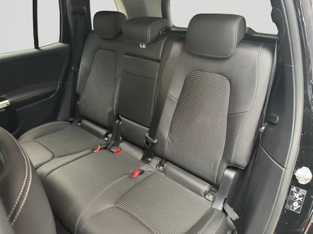 MERCEDES-BENZ GLB 200 4Matic Progressive 8G-Tronic