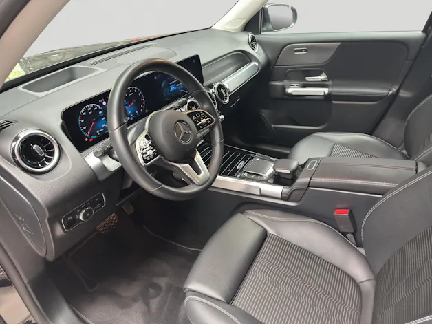 MERCEDES-BENZ GLB 200 4Matic Progressive 8G-Tronic