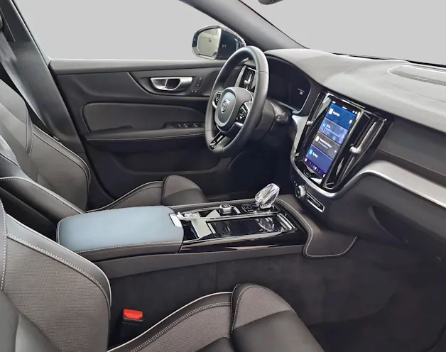 VOLVO V60 2.0 T8 TE Ultra Dark eAWD