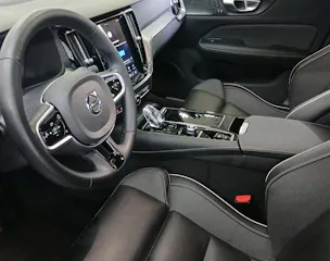 VOLVO V60 2.0 T8 TE Ultra Dark eAWD