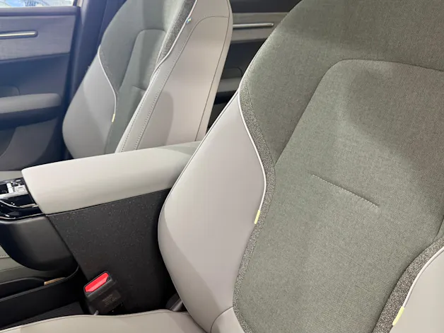VOLVO EX 30 CC E60 Twin Performance A