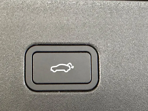VOLVO EX 30 CC P8 Ultra AWD