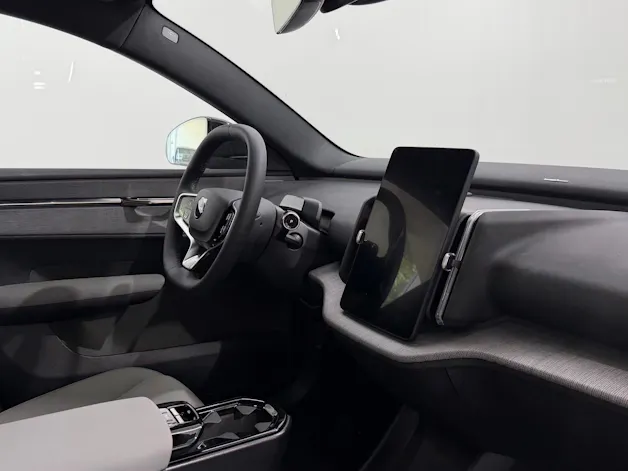 VOLVO EX 30 CC P8 Ultra AWD