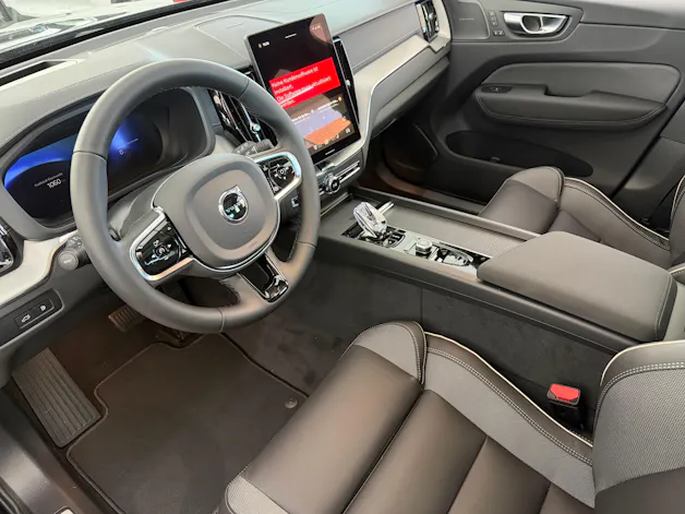 VOLVO XC60 2.0 T6 TE Black Edition e